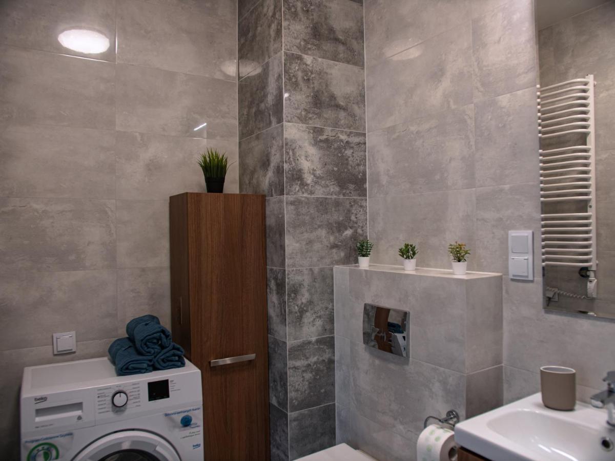 Sdh Comfortable Near Chopin Airport Butas Warsaw